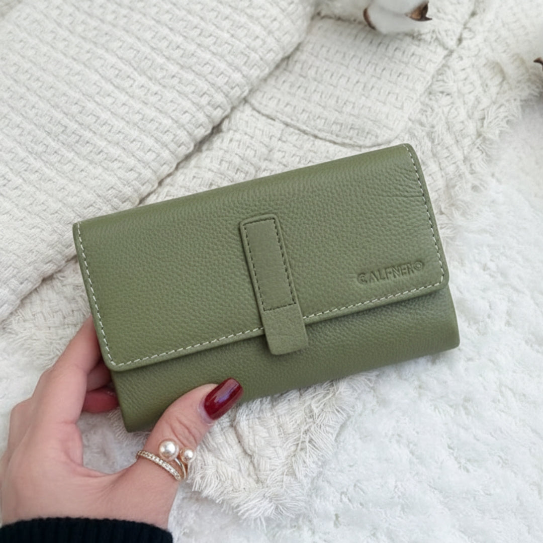 "Eloise' Women's Wallet