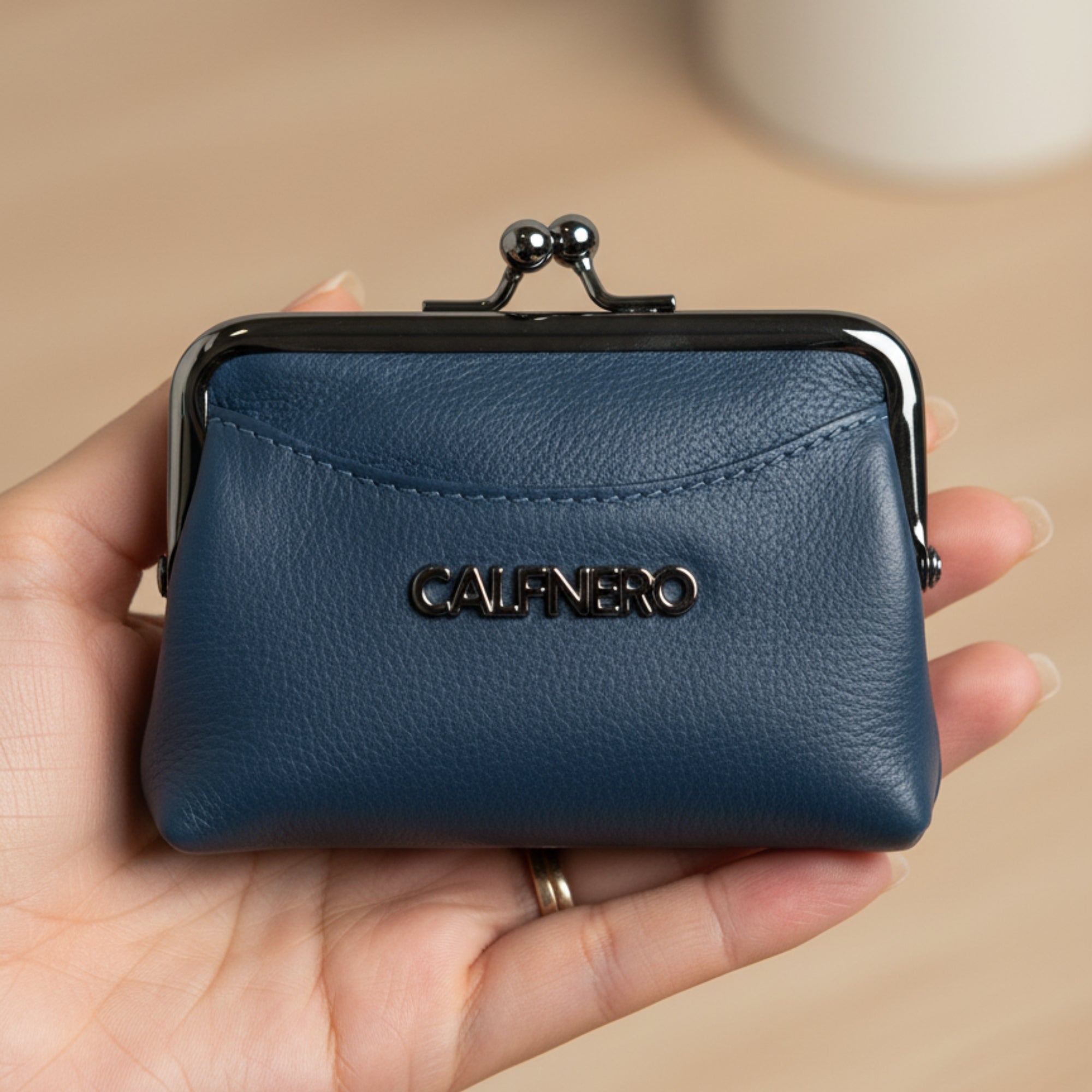 "Reve" the Vintage Style Coin Case