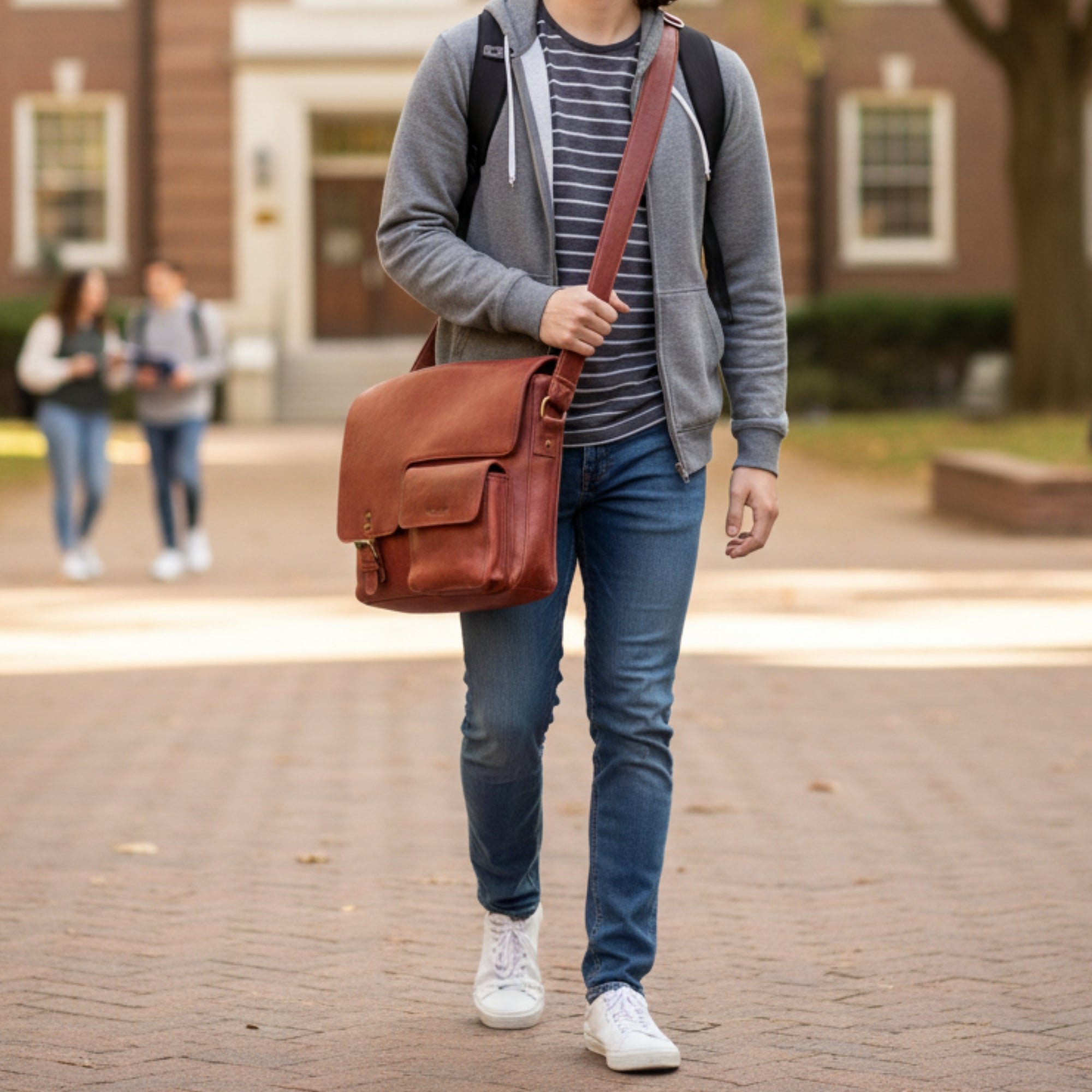 Kairo Men's Messenger Bag