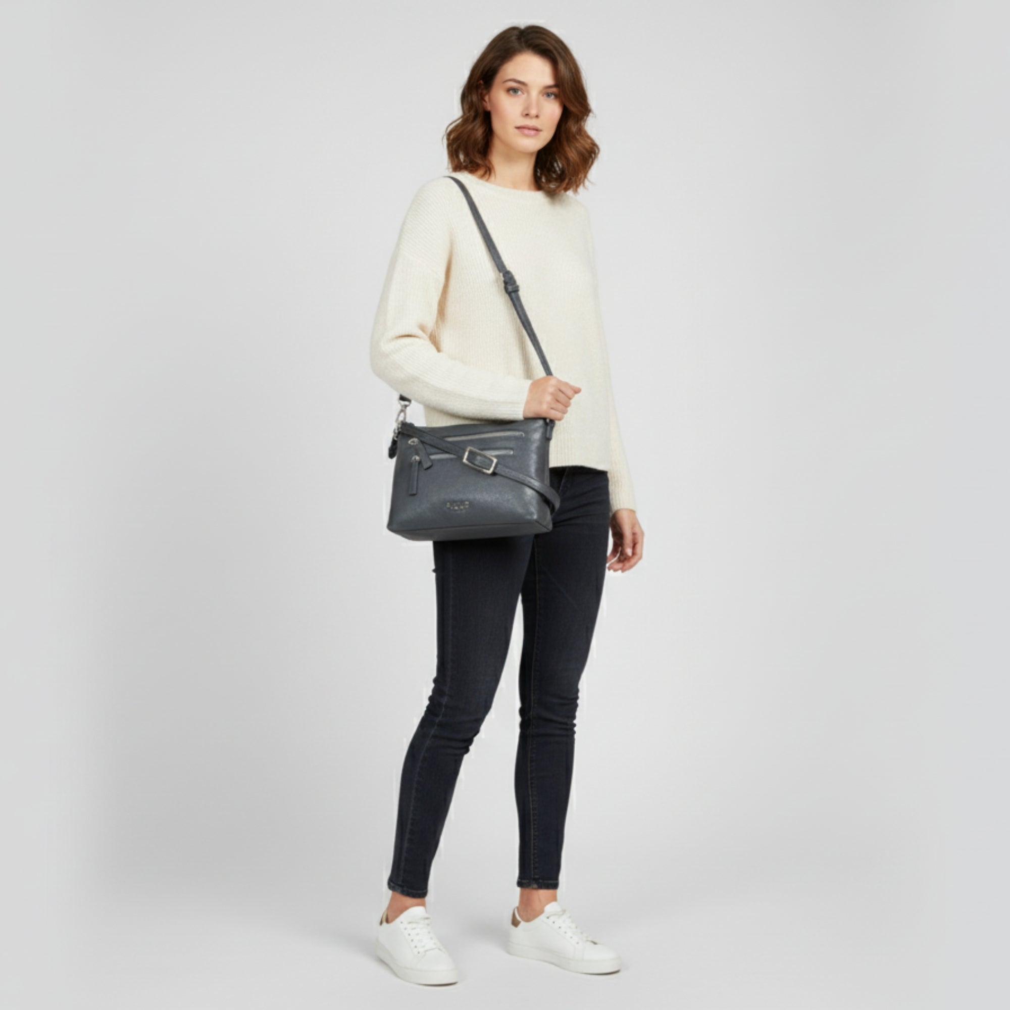 Journey Women's Shoulder Bag