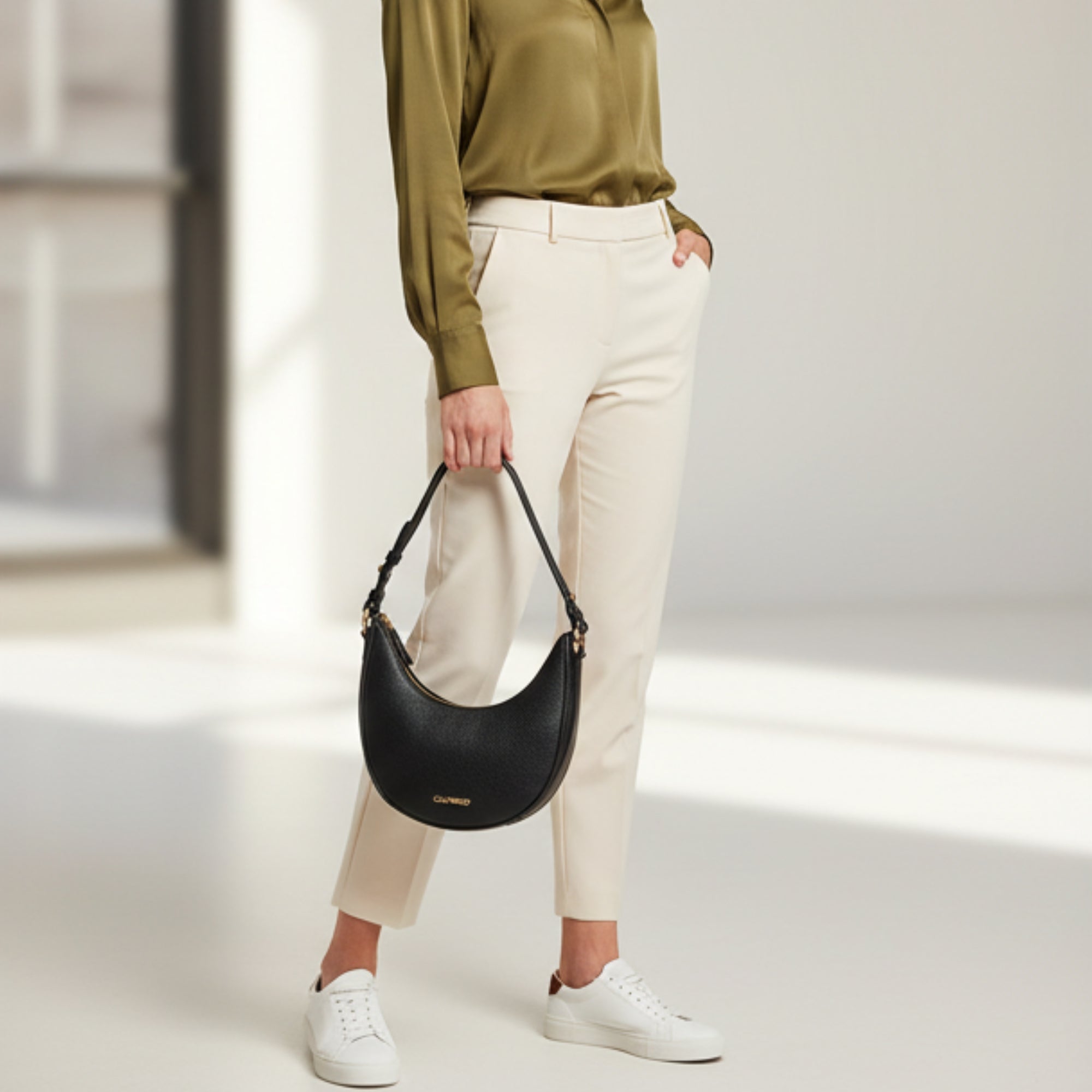 "LuxeNova"  Women's Shoulder Bag
