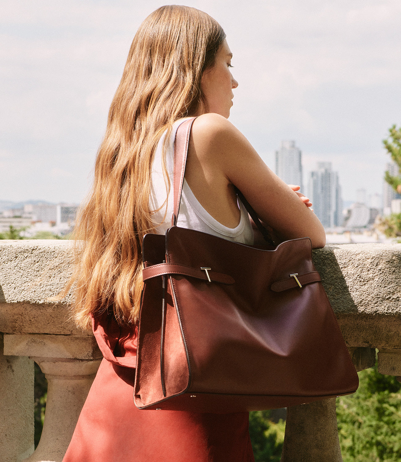 10 Best Handbags for Women in 2026: The Ultimate Leather Style Guide