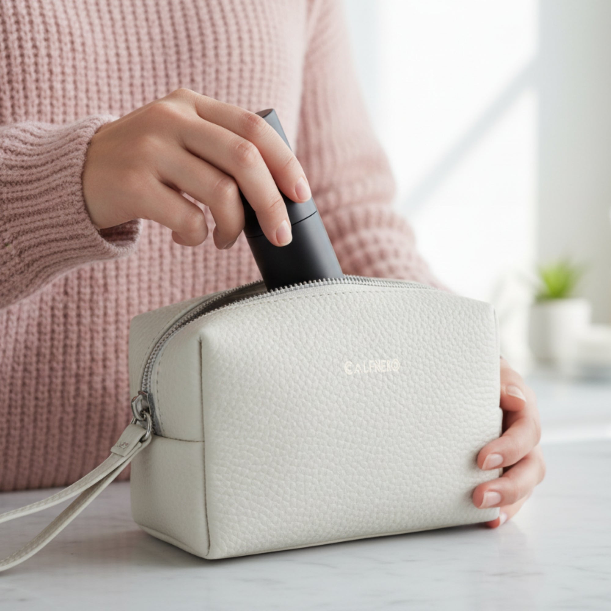 "Alina" Hand Pouch